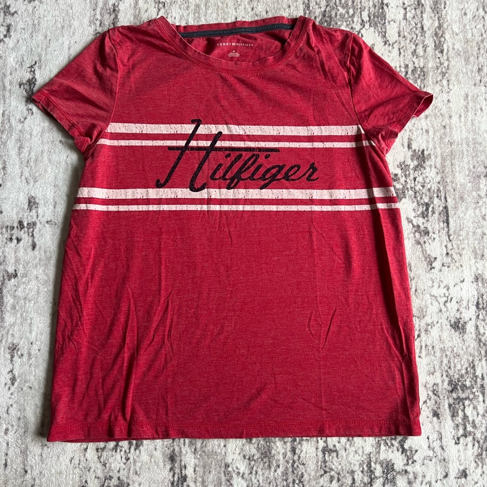 Tommy Hilfiger Red Graphic Short Sleeve Tee Shirt , size Medium